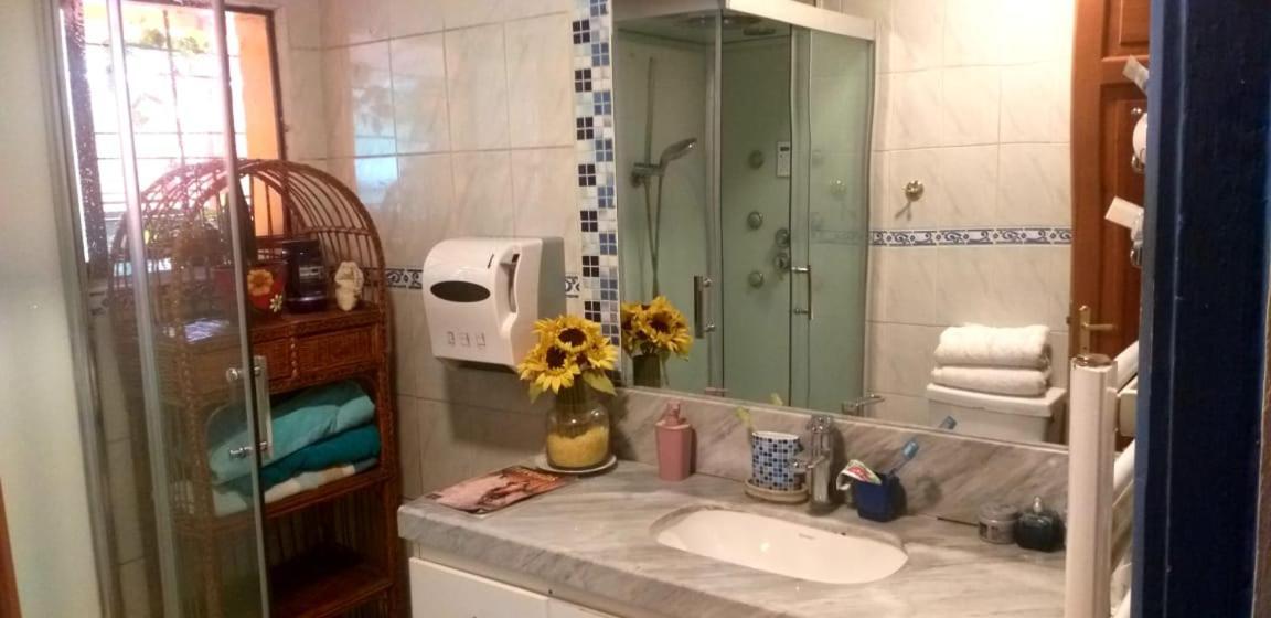 Hostal La Casa Del Puente Santiago Eksteriør bilde